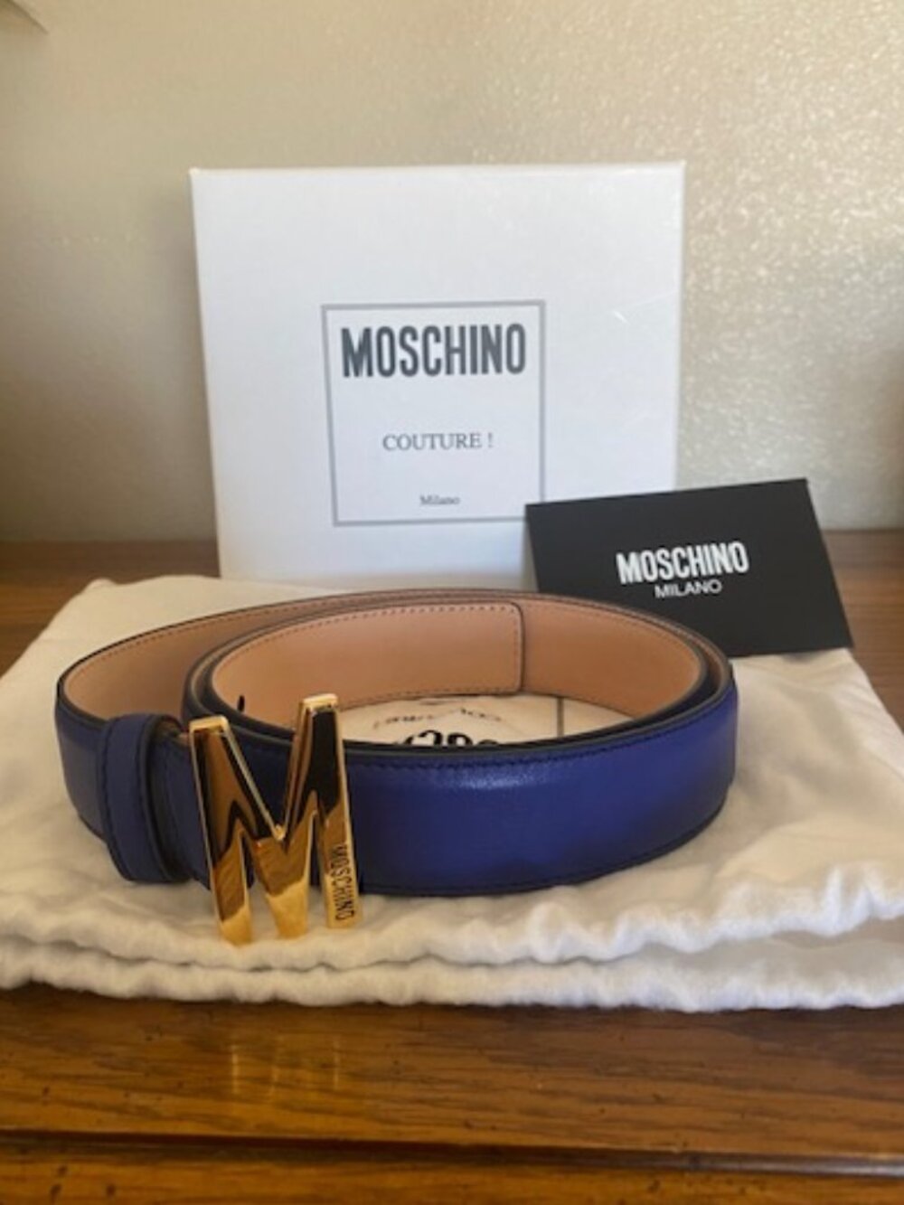 Moschino belt